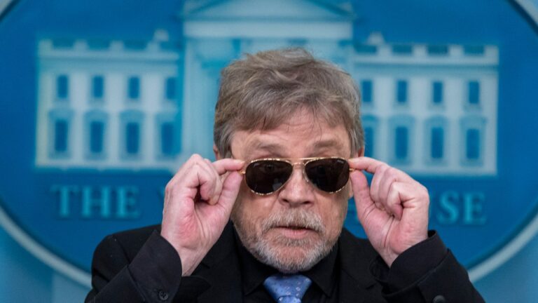 'Star Wars' actor Mark Hamill stops by the White House to visit 'Joe-bi-Wan Kenobi'